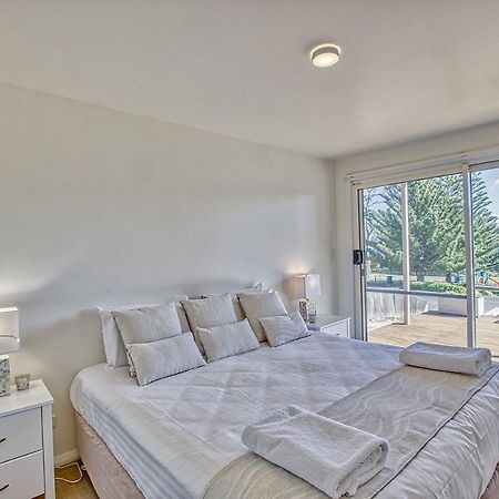 Quarterdeck Apartment Binalong Bay Ngoại thất bức ảnh